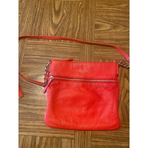 Kate Spade coral square leather over the shoulder crossbody bag w/ inside pocket - Picture 1 of 8